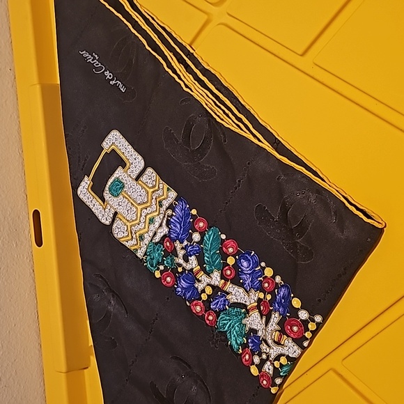 CARTIER 100% Silk Scarf EUC - Picture 6 of 11